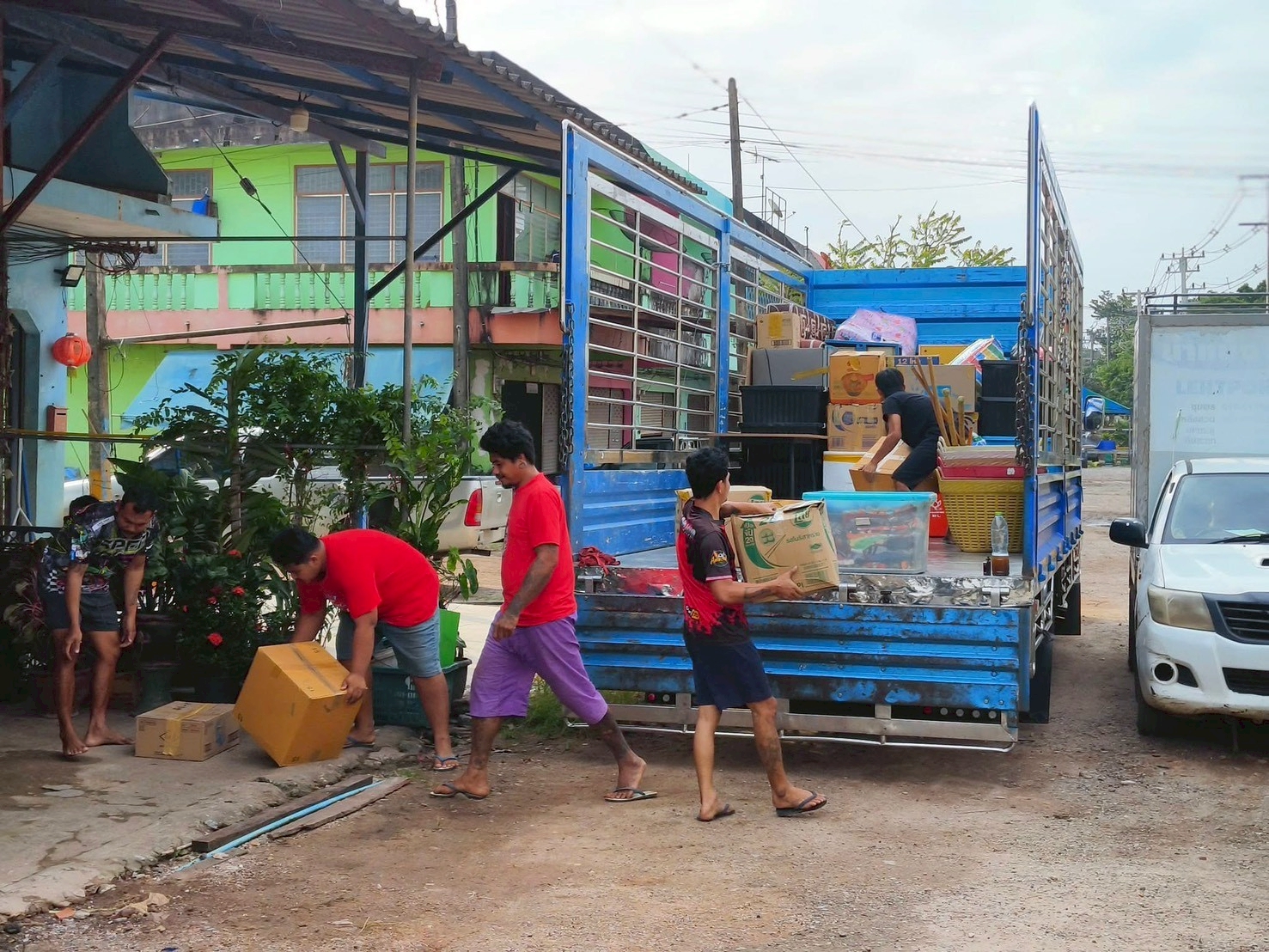 f & y รับจ้างขนย้าย